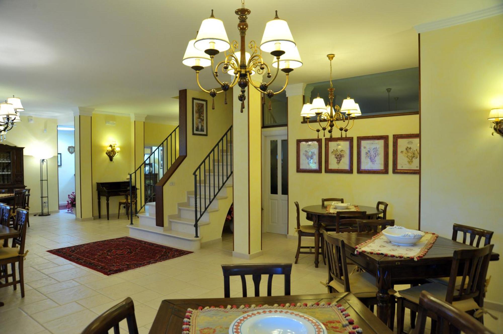 Relais Casabella Guest House Martina Franca Bagian luar foto