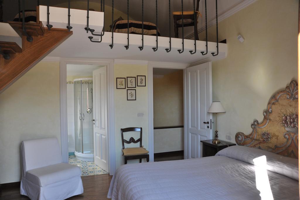 Relais Casabella Guest House Martina Franca Bagian luar foto
