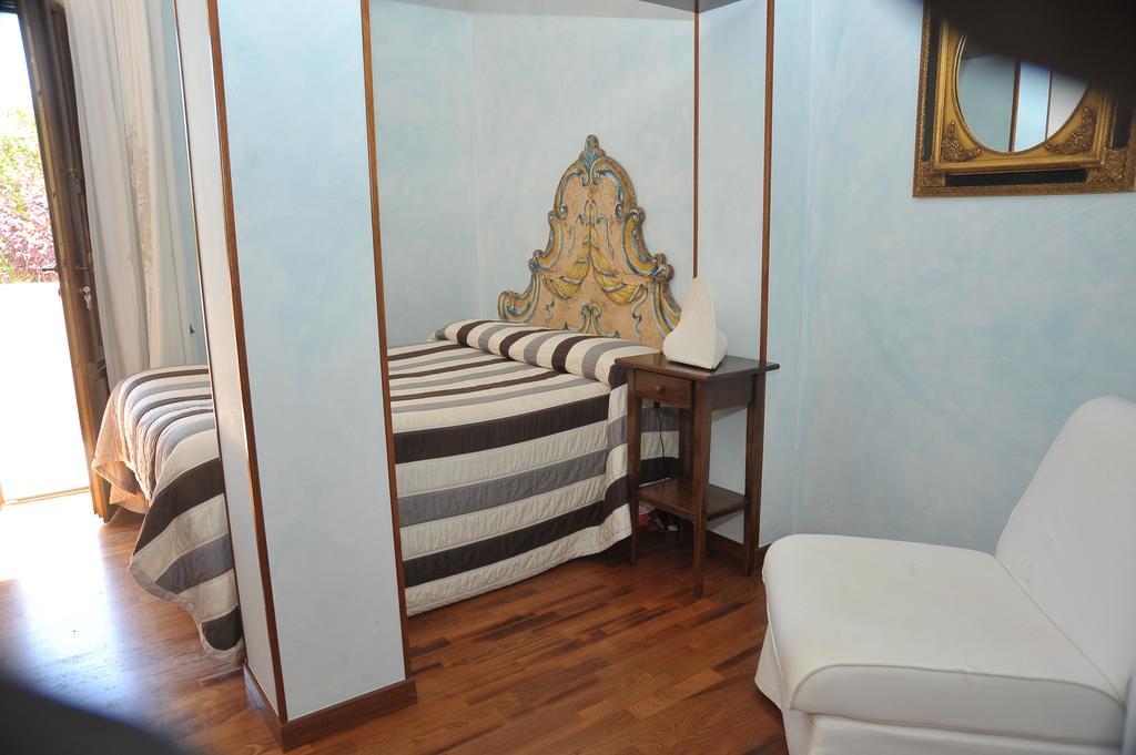 Relais Casabella Guest House Martina Franca Bagian luar foto